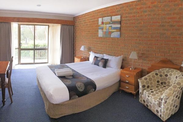 Hume Country Motor Inn (Lavington)